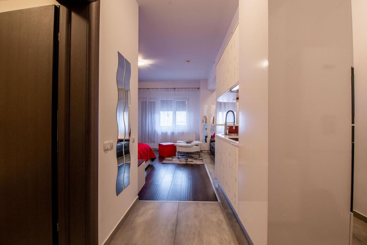 Studio Residence Militari M6 Roşu 外观 照片